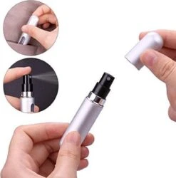 MaxedMore Navulbare Parfumverstuiver 5ml Rood/Licht Roze/ Oranje/Groen/ Blauw/ Grijs - 65 Keer Spraybare Parfum Verstuiver - Hervulbaar Tasverstuiver Voor Parfum - Meeneem Mini Geur Flesje Voor Op Reis - Lipstick Formaat Navulbaar Parfumflesje 15 MaxedMore Navulbare Parfumverstuiver 5ml Rood/Licht Roze/ Oranje/Groen/ Blauw/ Grijs - 65 Keer Spraybare Parfum Verstuiver - Hervulbaar Tasverstuiver Voor Parfum - Meeneem Mini Geur Flesje Voor Op Reis - Lipstick Formaat Navulbaar Parfumflesje -Parfum Speciaal Winkel 1187x1200 4