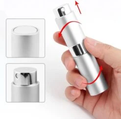 Scenty - Parfum Verstuiver Navulbaar - Mini Parfum Flesje - Reisflesje - Zilver 13 Scenty - Parfum Verstuiver Navulbaar - Mini Parfum Flesje - Reisflesje - Zilver -Parfum Speciaal Winkel 1200x1183 4