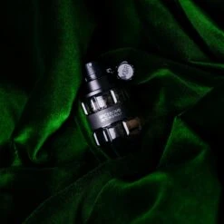 Viktor & Rolf Spicebomb 50 Ml - Eau De Toilette - Herenparfum 16 Viktor & Rolf Spicebomb 50 Ml - Eau De Toilette - Herenparfum -Parfum Speciaal Winkel 1200x1200 273