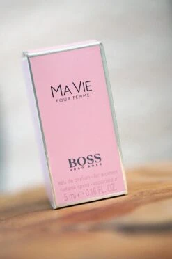 Eau De Parfum Ma Vie Pour Femme Hugo Boss 5ml + Reload Navulbare Verstuiver 21 Eau De Parfum Ma Vie Pour Femme Hugo Boss 5ml + Reload Navulbare Verstuiver -Parfum Speciaal Winkel 797x1200 8